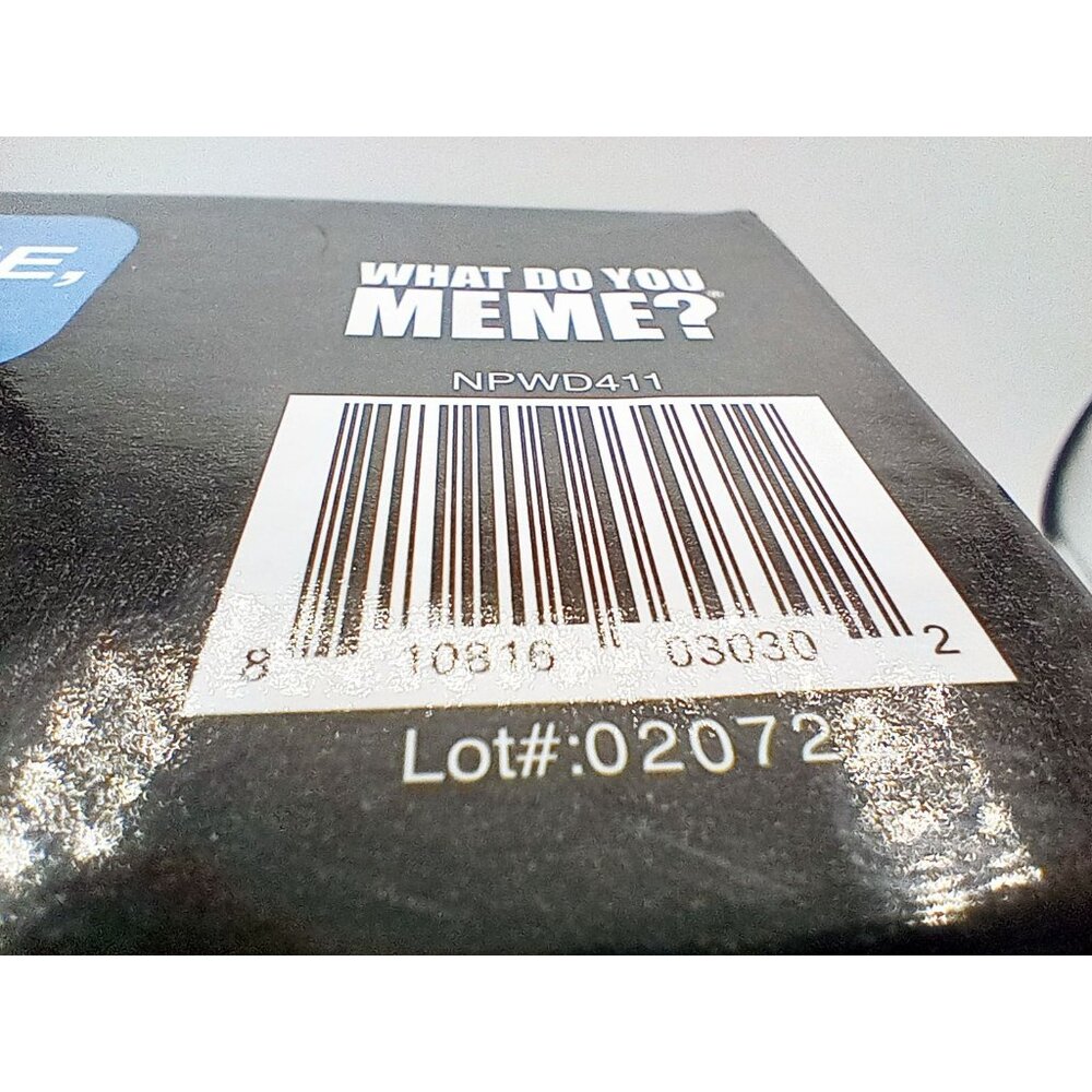 New Phone Who Dis? Adult Party Card Game Offline Text Messaging Ages 17 and Up - Picture 7 of 15